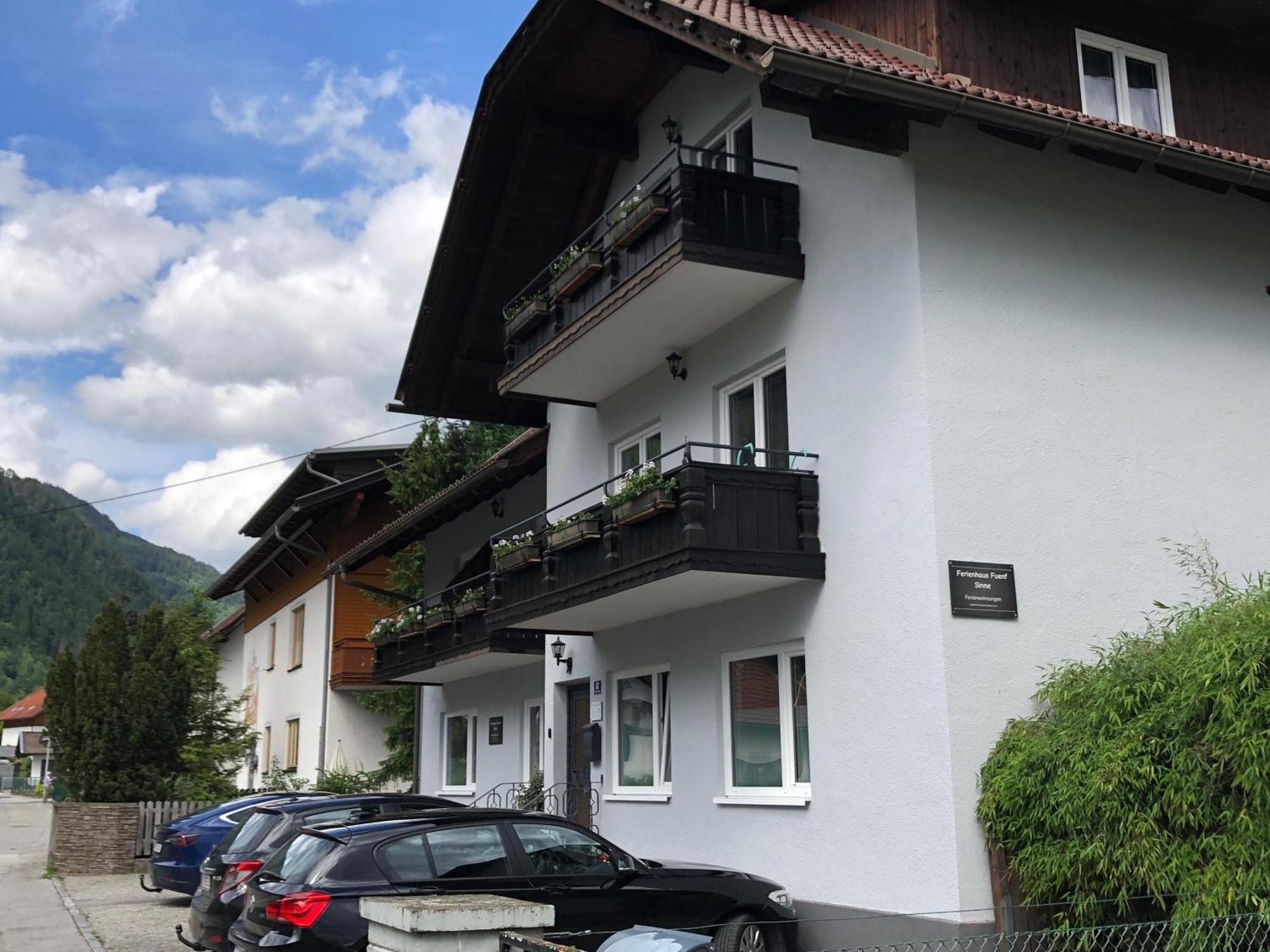 Appartement Zirbenduft Ferienhaus Fuenf Sinne Dobriach Exterior photo